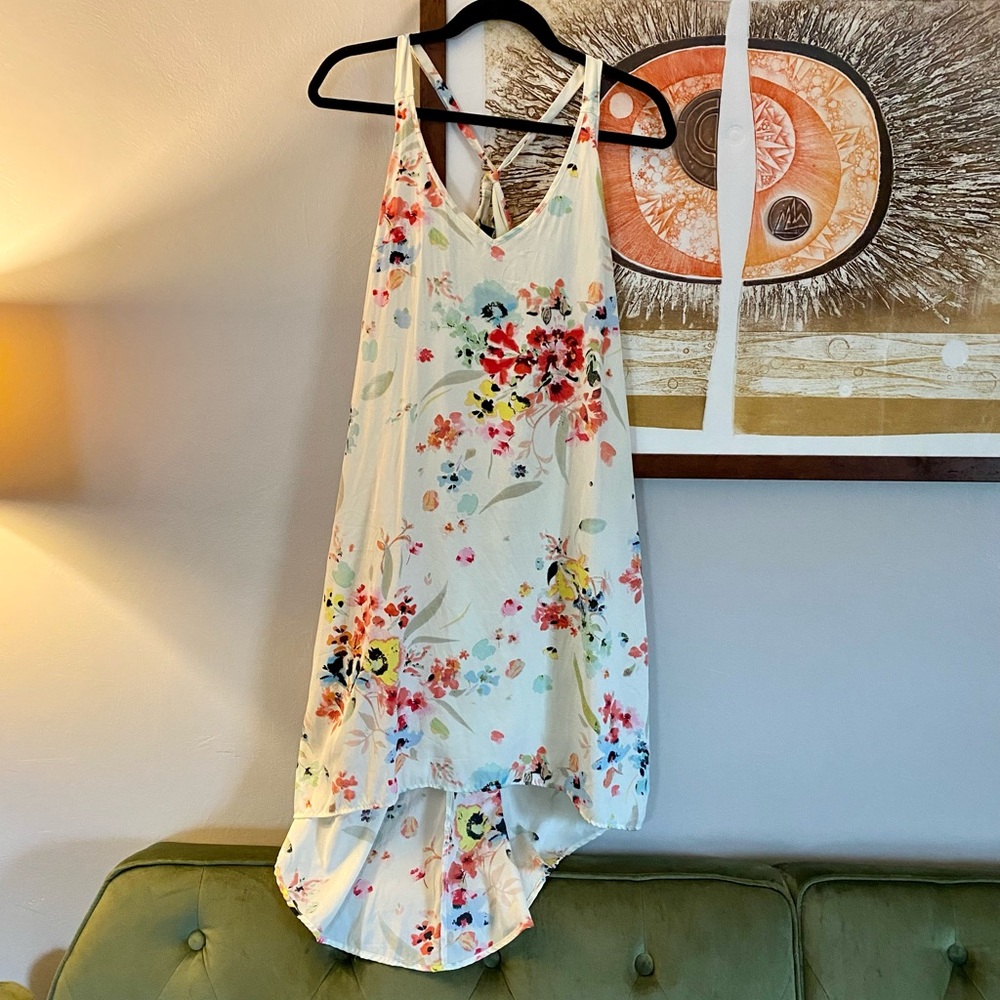 H&M v-neck racer back cream dress with fun floral print